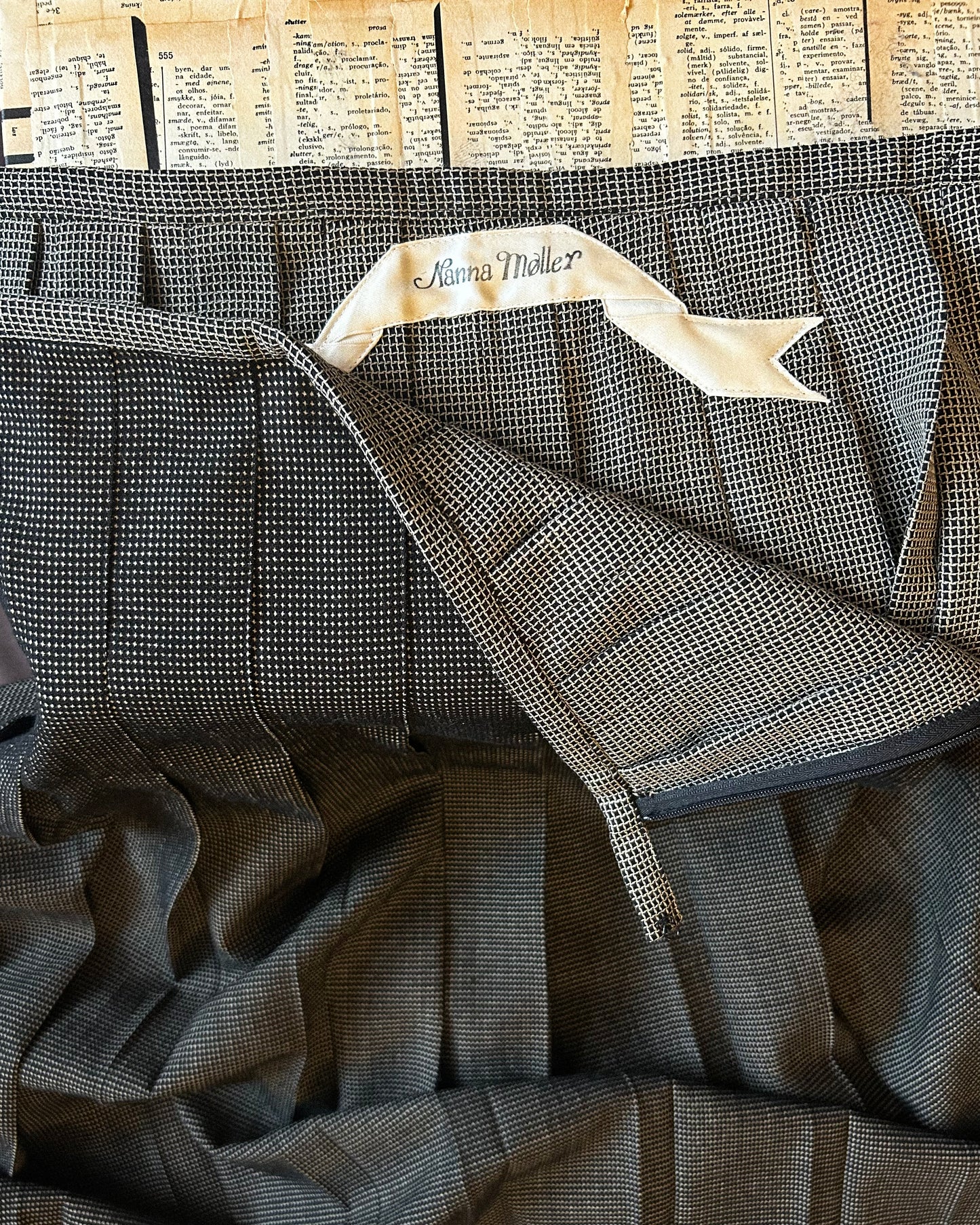 knife pleat wool Skirt